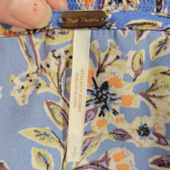 Free People (Women's Small) Santiago Floral Printed Long Sleeve Smocked Crop Top - Picture 5 of 8